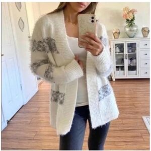 🪞 zara fuzzy knit textured long sleeve cardigan open front sweater white multi